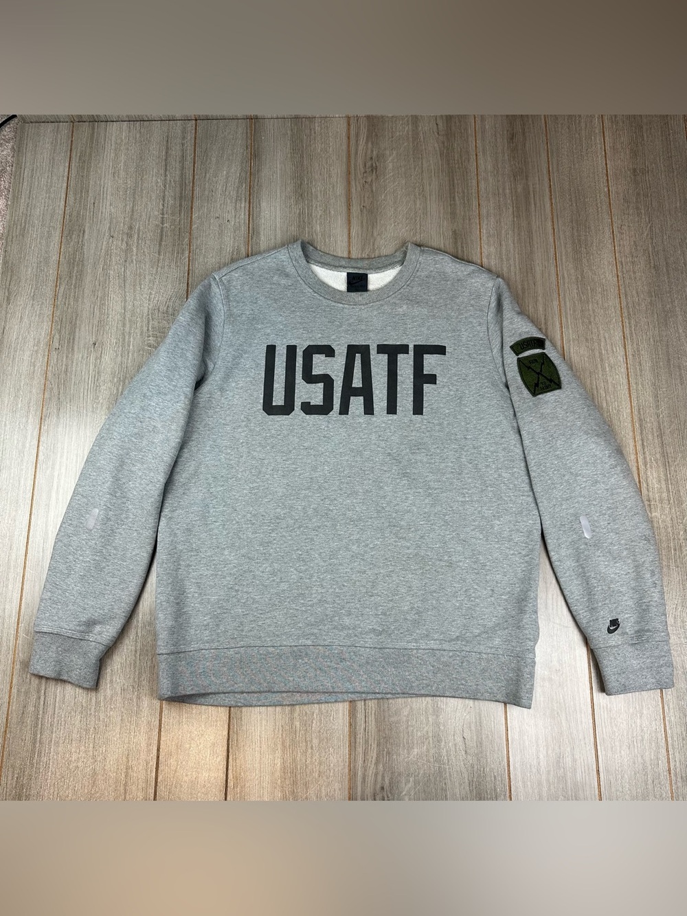 Nike Crew Neck Sweatshirt Men’s XL Gray USATF Track Field *flaws